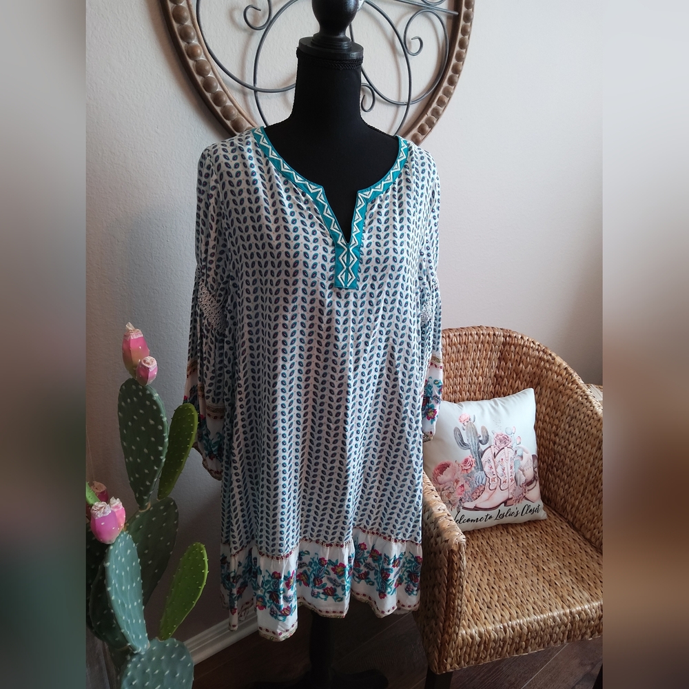 Umgee White Tunic/Dress with Teal Trim & Blue Print - Picture 3 of 10